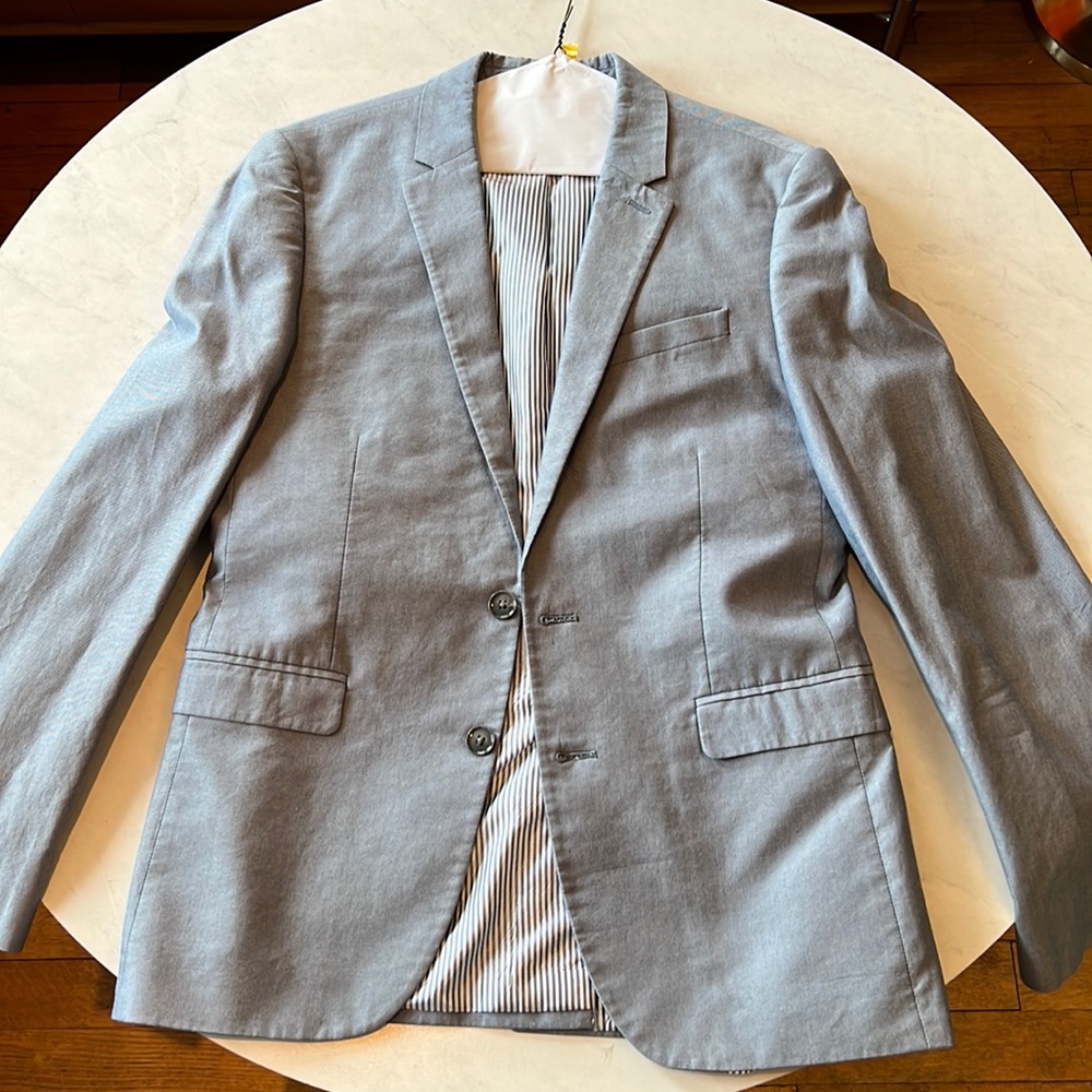 Express Men’s blue and white skinny fit suit. 38R and 28 trousers